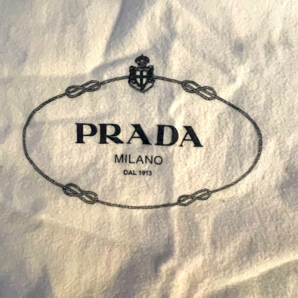 Prada Dust Bag Storage Cover Authentic Logo Cotton
Beige/White 20x17